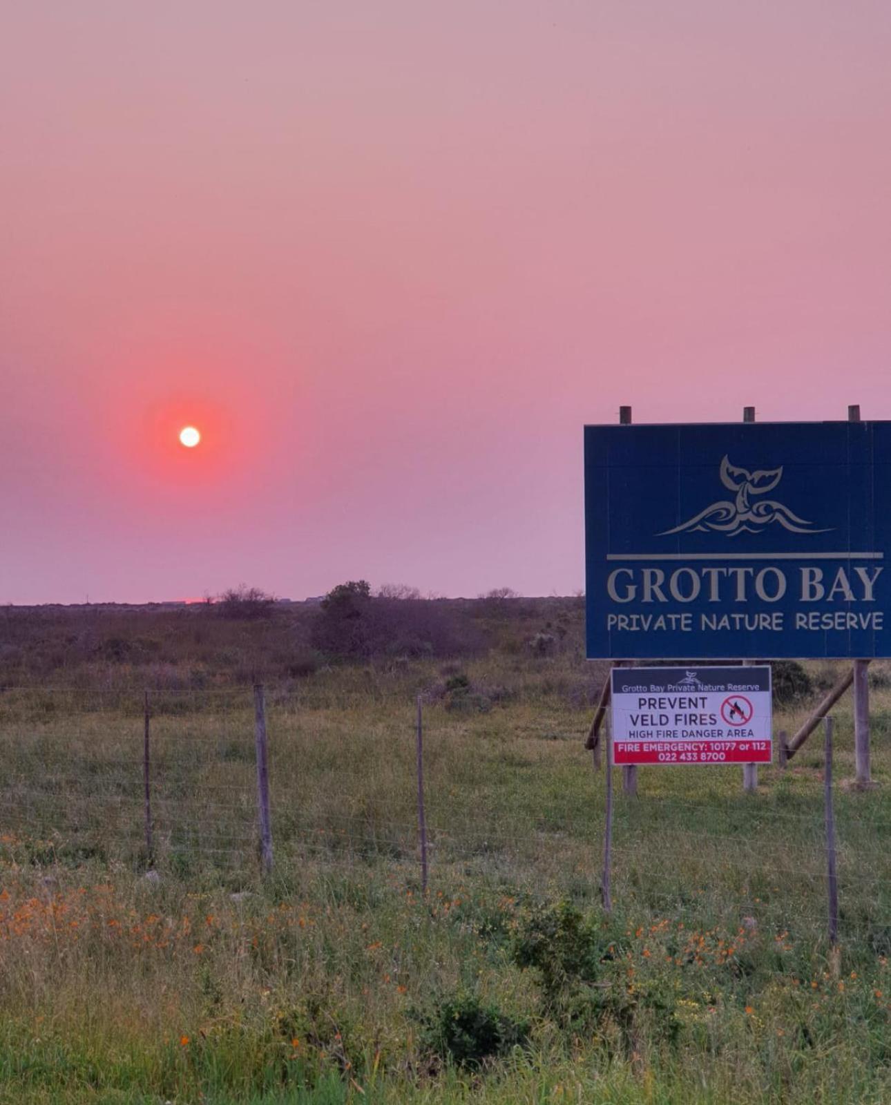 Hotel West Coast Seaside Getaway Grotto Bay Exterior foto